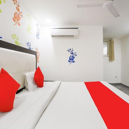 My Comfortable Hotel Nowe Delhi Zewnętrze zdjęcie
