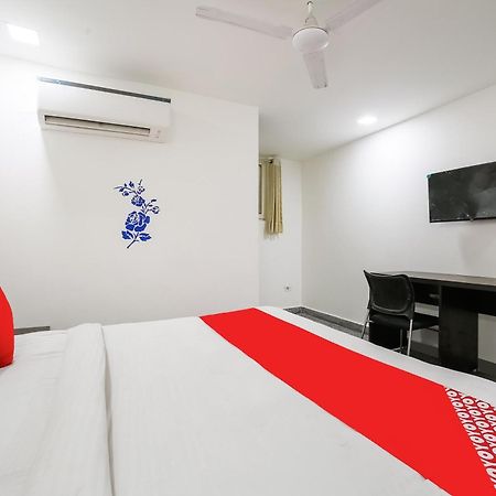 My Comfortable Hotel Nowe Delhi Zewnętrze zdjęcie