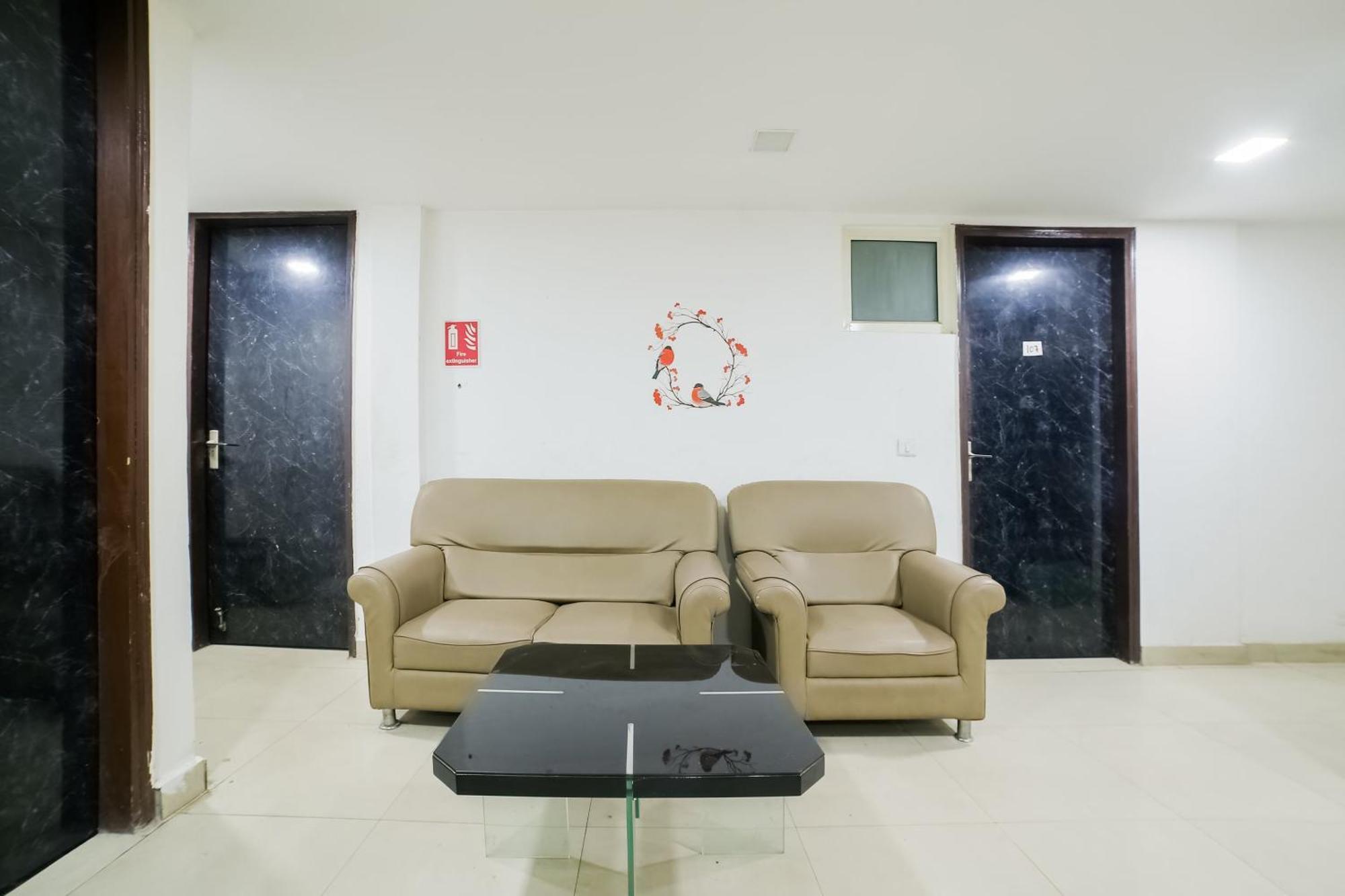 My Comfortable Hotel Nowe Delhi Zewnętrze zdjęcie