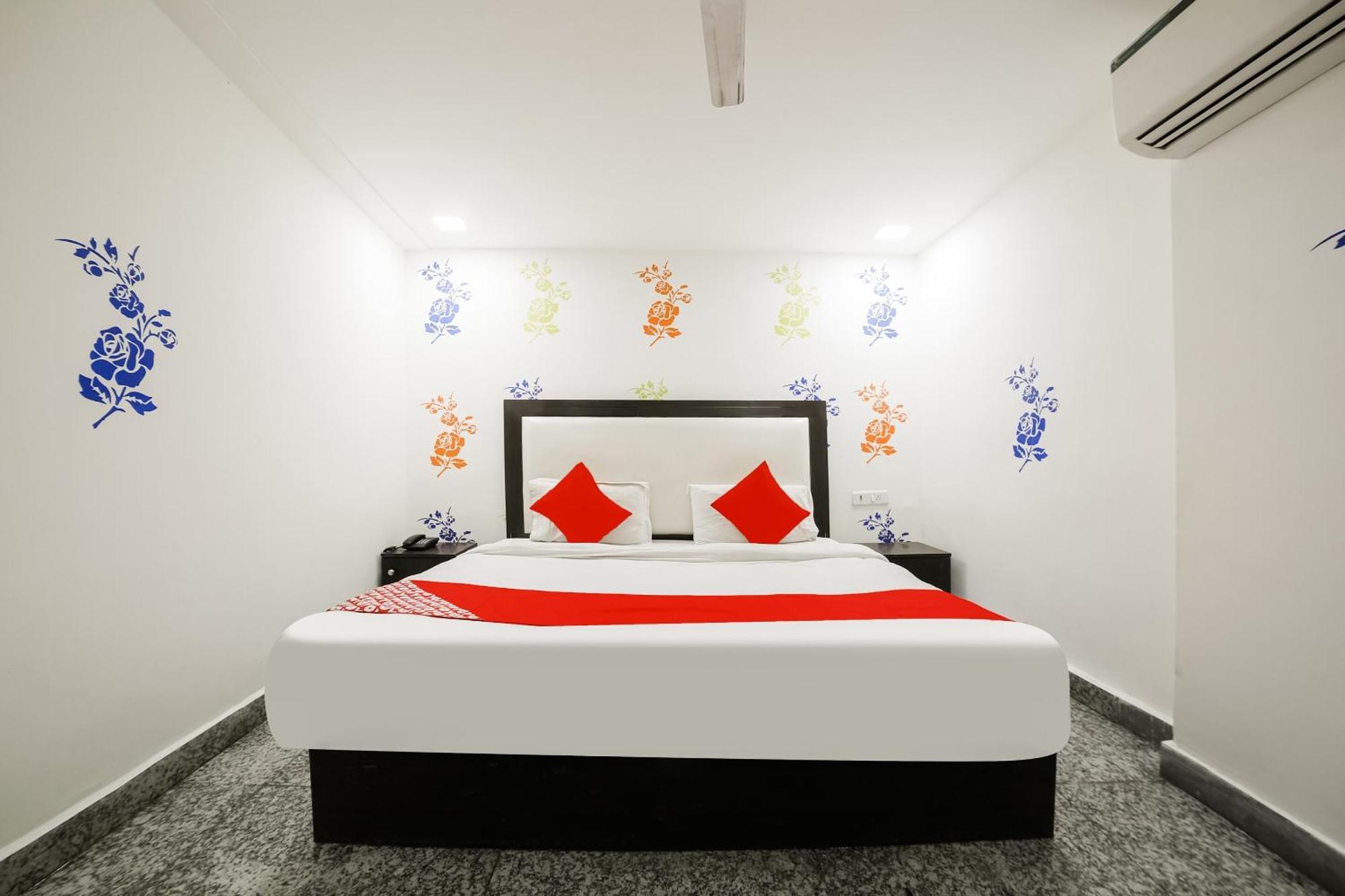 My Comfortable Hotel Nowe Delhi Zewnętrze zdjęcie
