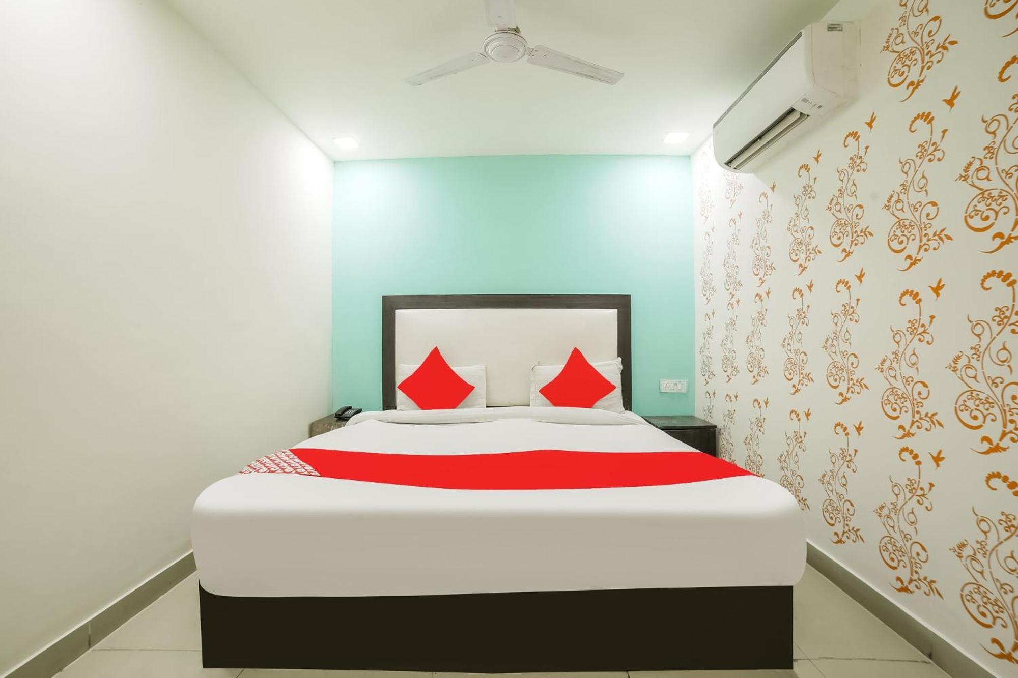 My Comfortable Hotel Nowe Delhi Zewnętrze zdjęcie