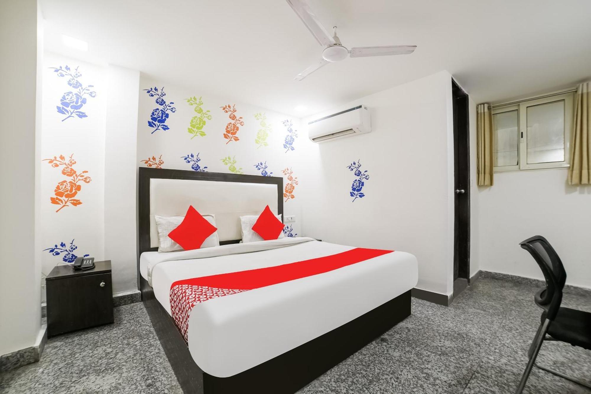 My Comfortable Hotel Nowe Delhi Zewnętrze zdjęcie